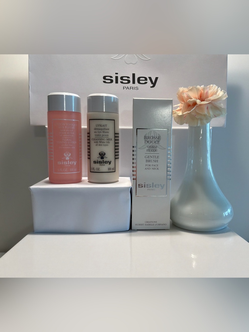 Sisley Gentle Brush & Cleanser/Toner Duo travel set